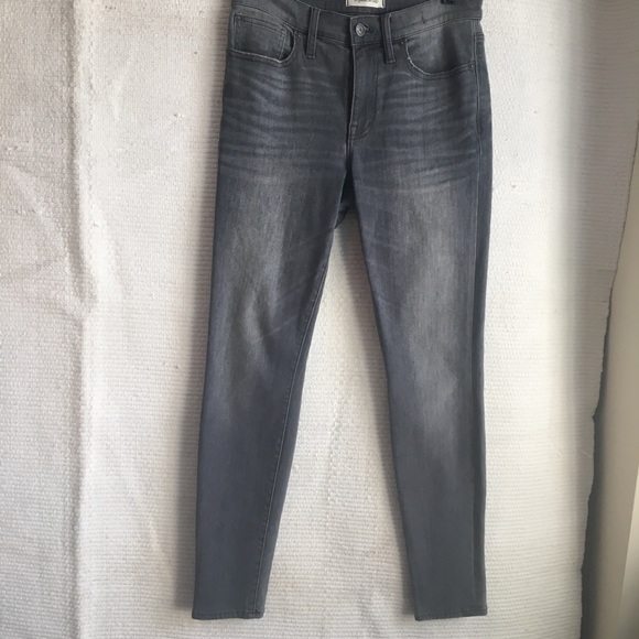Madewell Denim - NWOT Madewell 9” High Riser Skinny Skinny Jeans